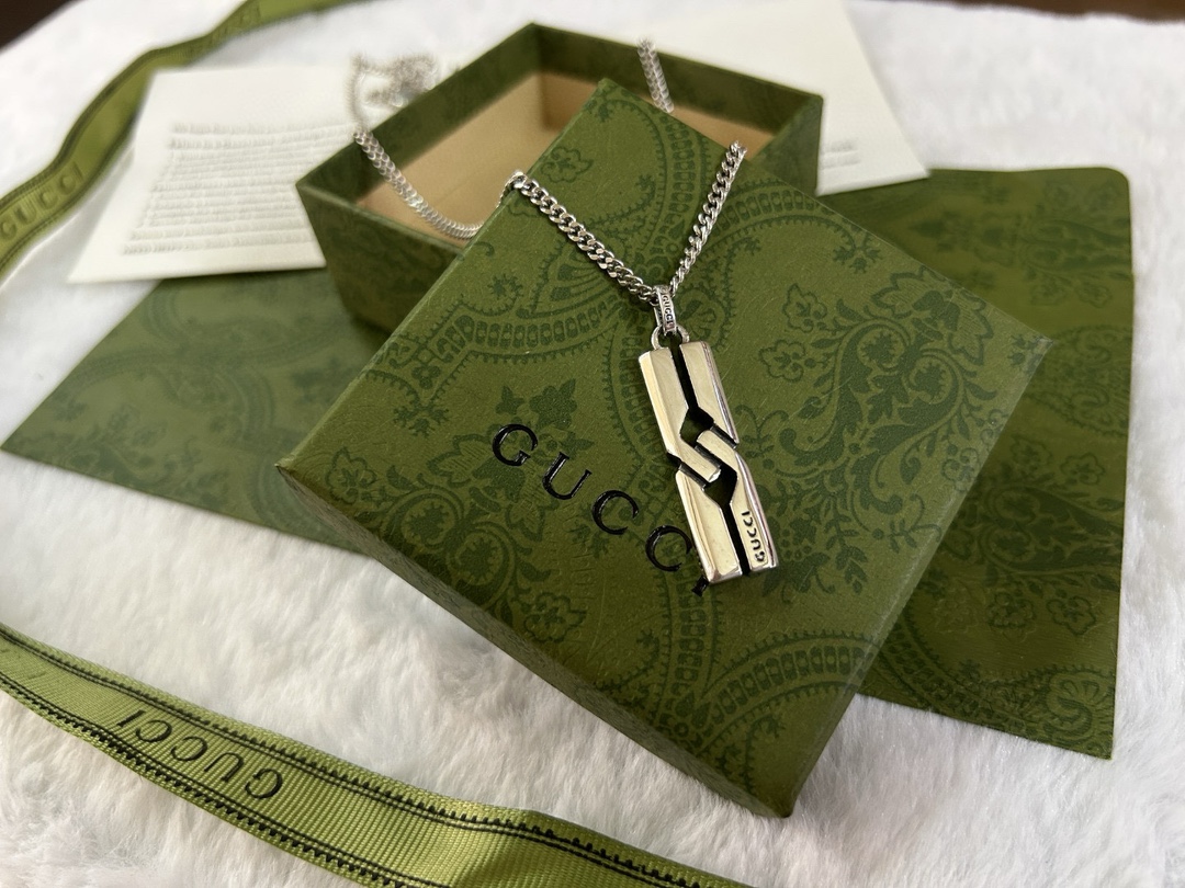 Gucci luxury necklace 8