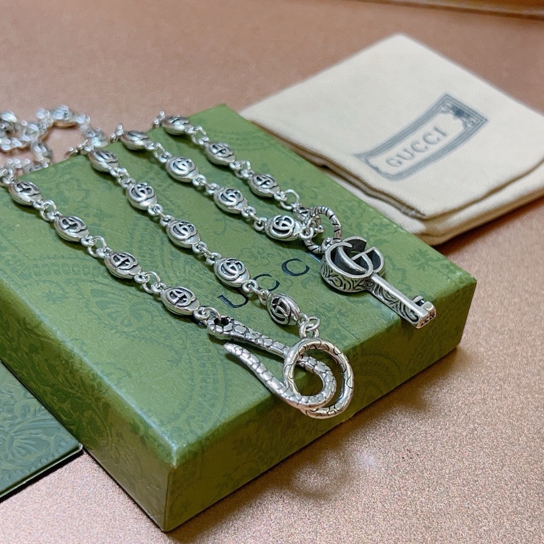 Gucci luxury necklace 8