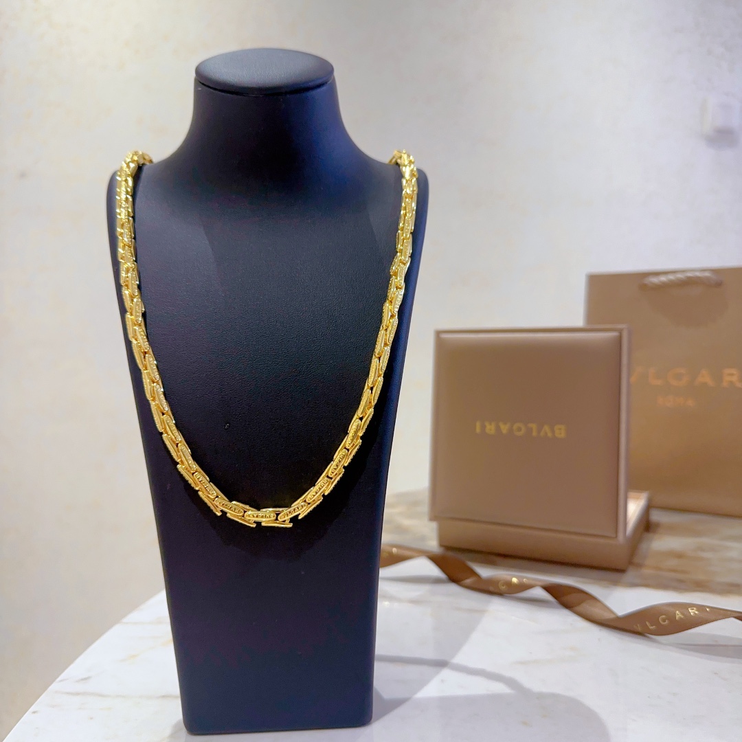 Luxurious BVLGARI Boulie DIVAS’ DREAM Necklace in Gold with Logo – Lot 273 - 图片 1