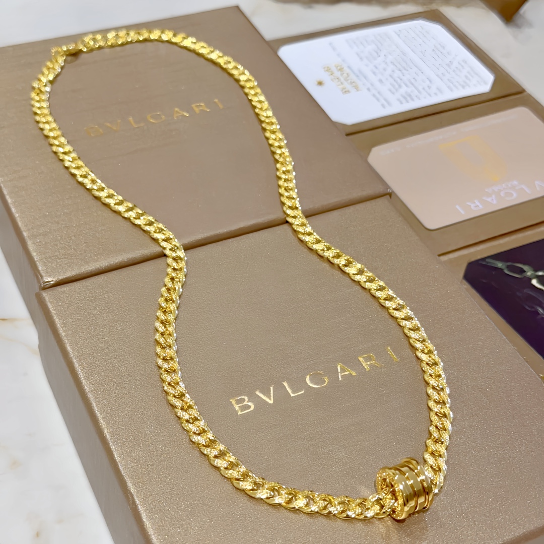 “BVLGARI Boulie DIVAS’ DREAM Necklace: Elegant Gold Design with Logo Detail” - 图片 4