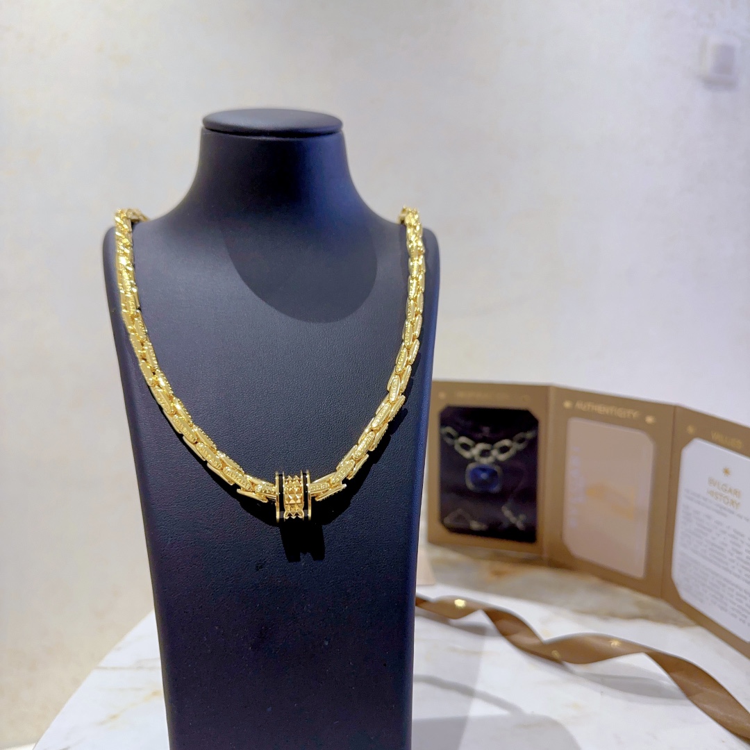 “BVLGARI Boulie DIVAS’ DREAM Necklace: Elegant Gold Material with Logo Detail” - 图片 8