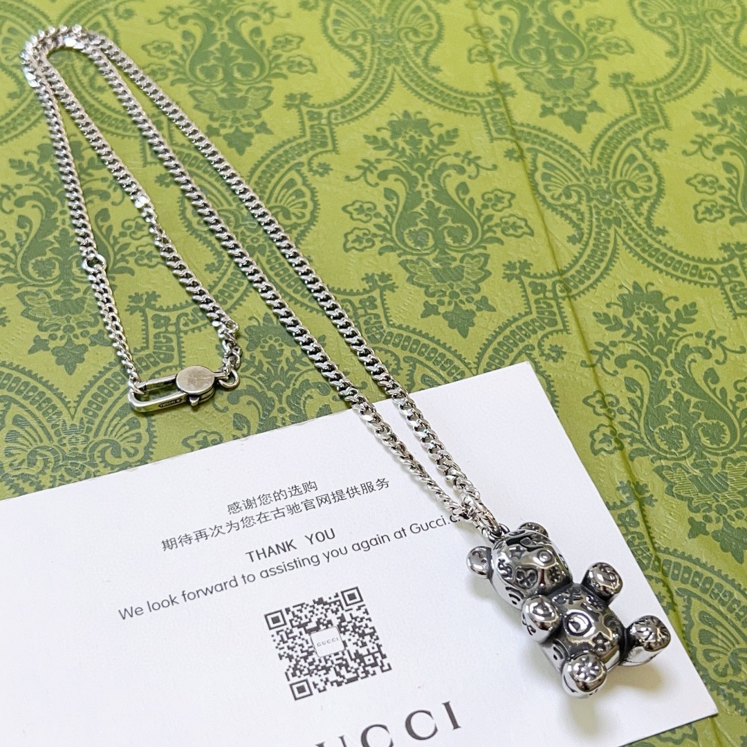 NO:105585,New product releases the latest model of the Giant Gucci necklace, the latest chain grade, the same style, Anger Forest series double G Gucci necklace, Gucci Violent Bear series necklace, details are used to treat the version, non-market bright style, this model is always available, Gucci is selling hot models, very easy to match with trendy clothes, jewelry quality, gucci, necklace19860909批 新品发布巨帅古驰项链最新款链条档次更高明星同款Anger Forest系列双G古驰项链 古驰暴力熊系列项链 细节对版做旧处理 非市面亮面版型 这款一直在出 古驰里面热卖款 非常好搭配潮流衣服,饰品精品,gucci,necklace,Jewelry