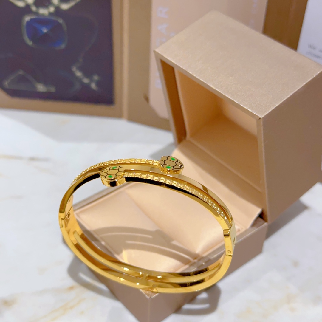 Luxurious Serpenti Viper Bracelet in V Gold: Perfectly Polished with Unmatched Beauty - 图片 2