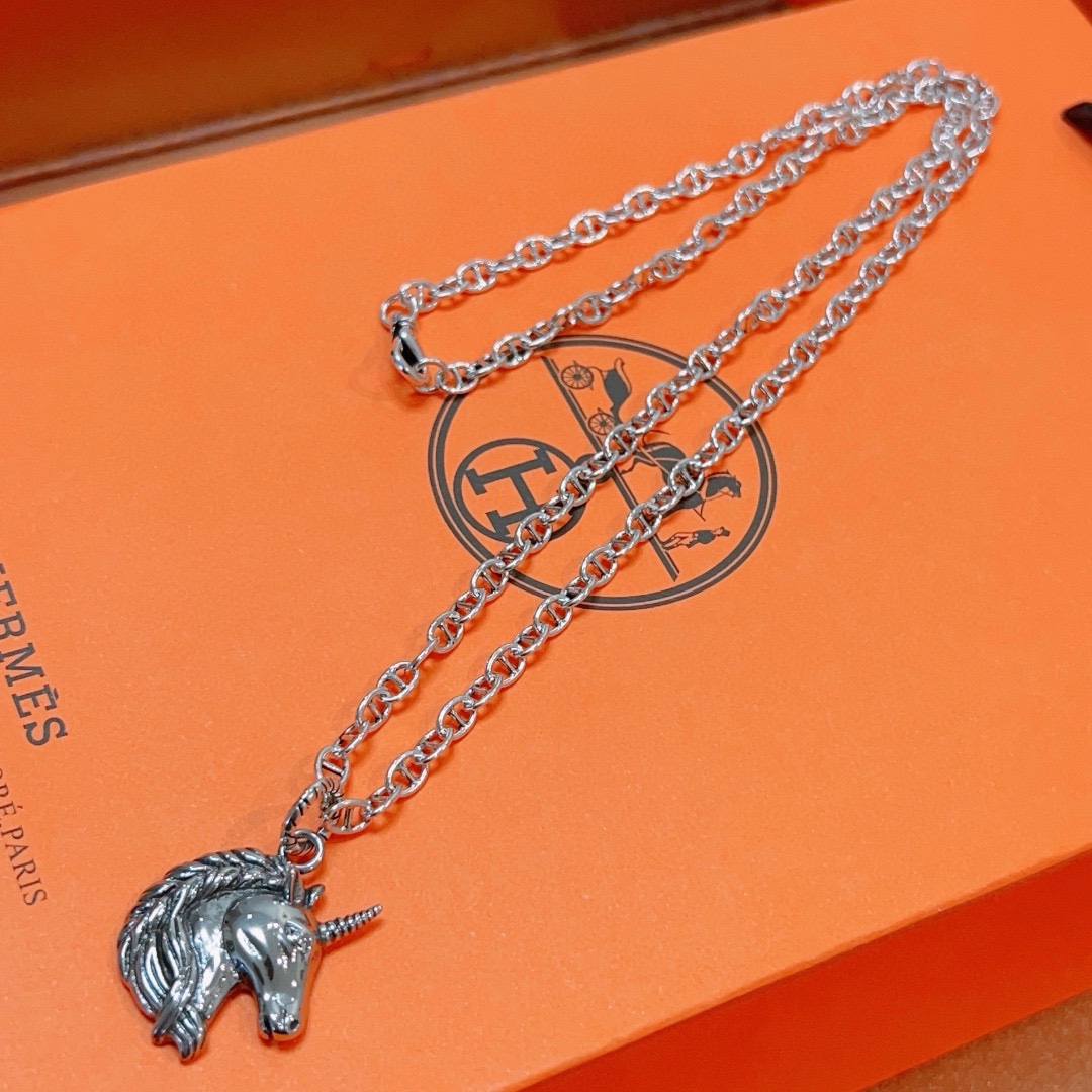 Hermès luxury necklace