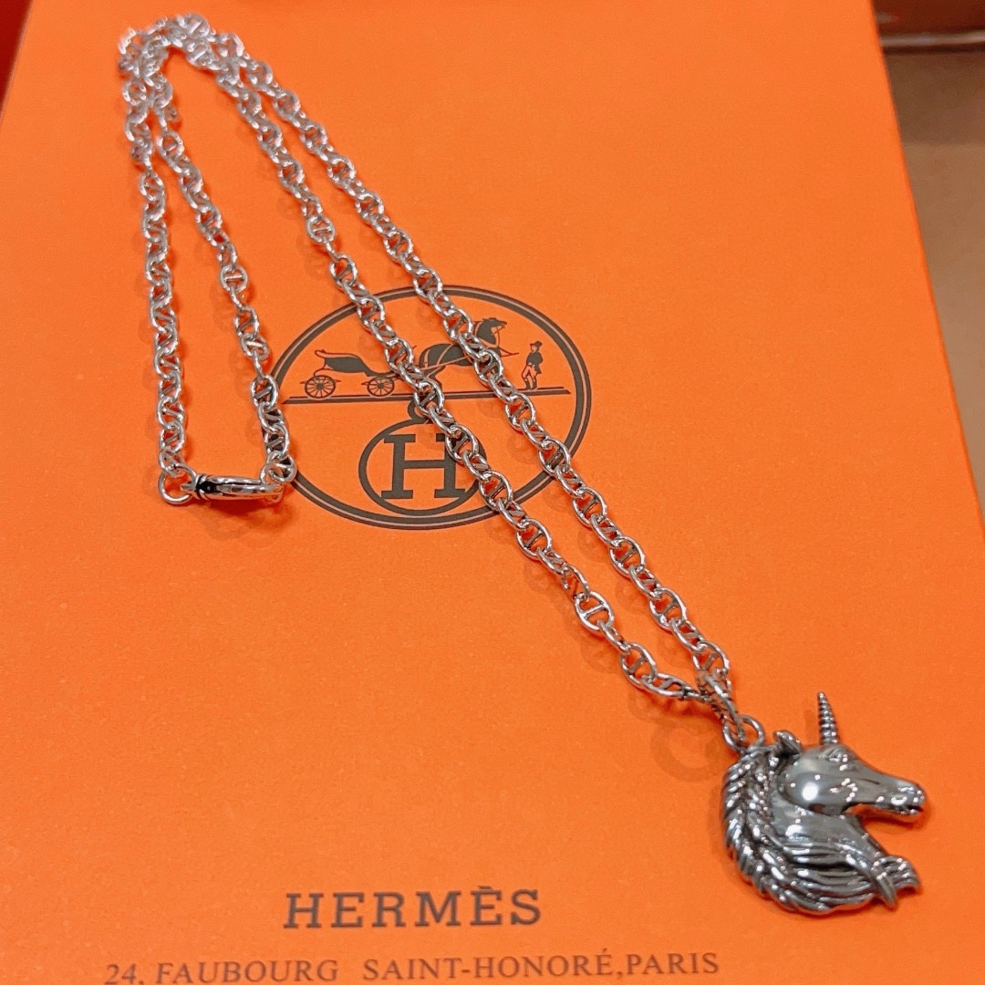 Hermès luxury necklace 7