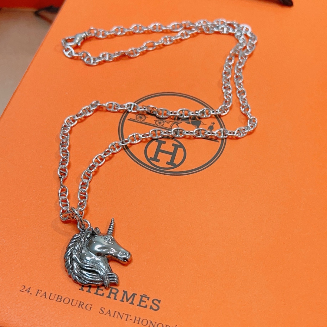 Hermès luxury necklace 8