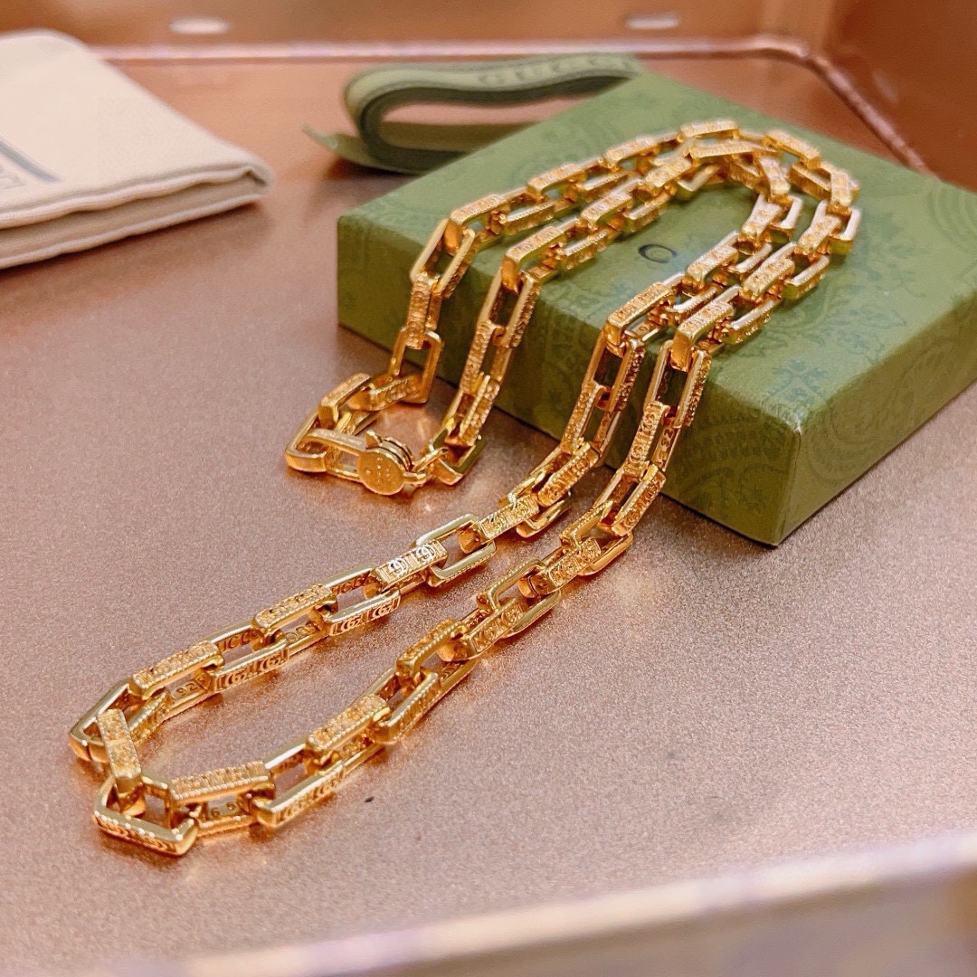 Gucci luxury designer product 8