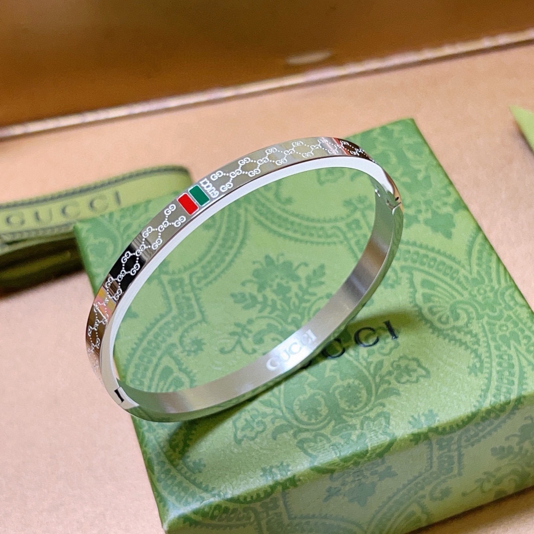 Gucci luxury item 8