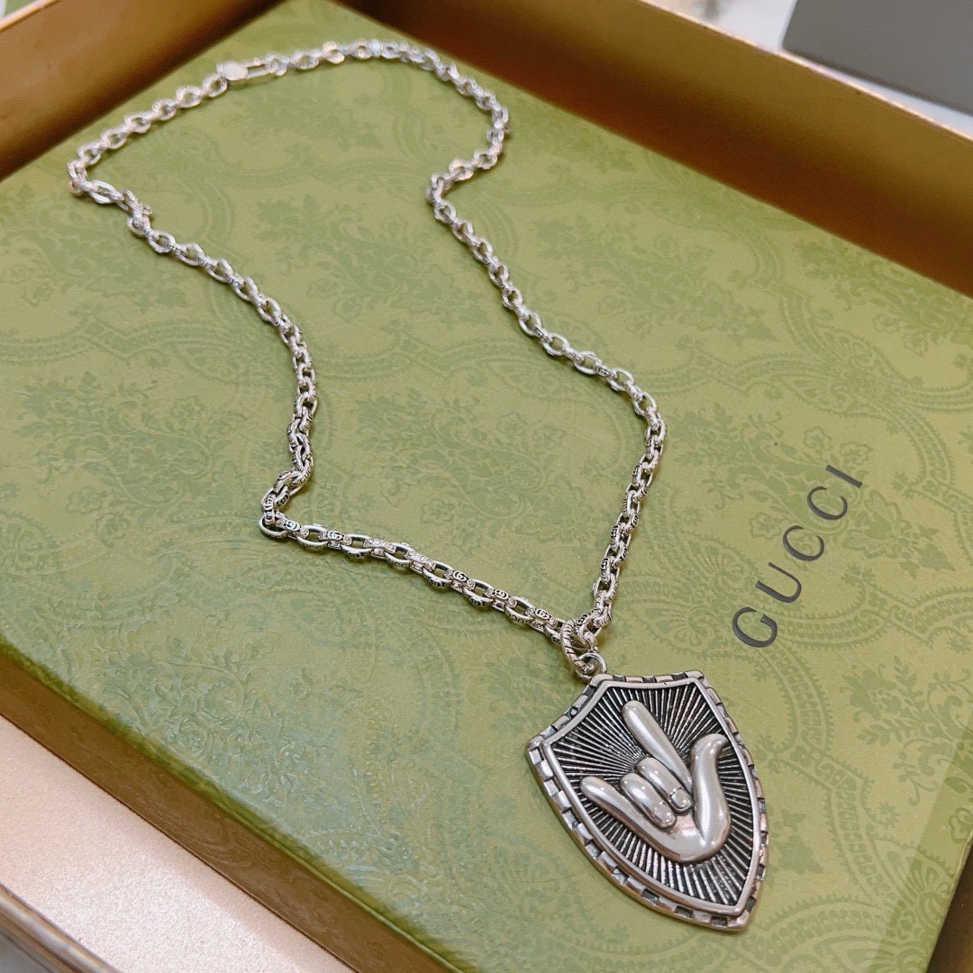 Gucci luxury necklace 4