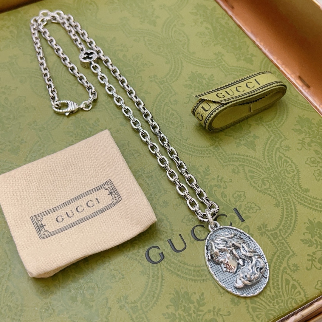 Gucci luxury necklace 6