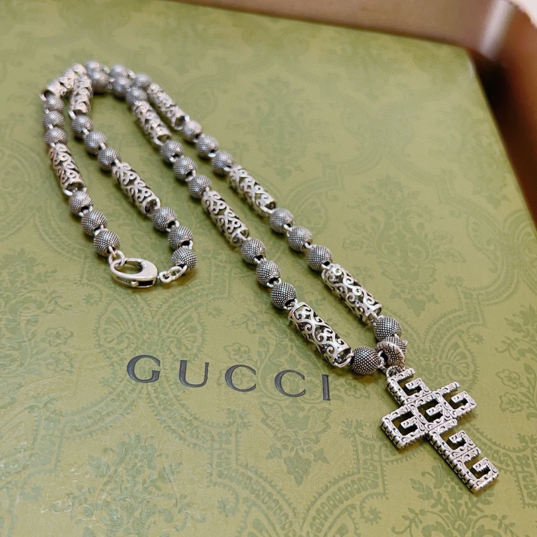 Gucci luxury designer product 9