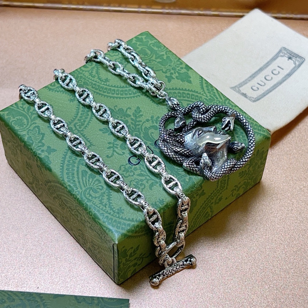 Gucci luxury necklace 8