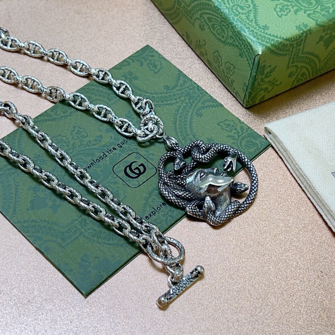 Gucci luxury necklace 4