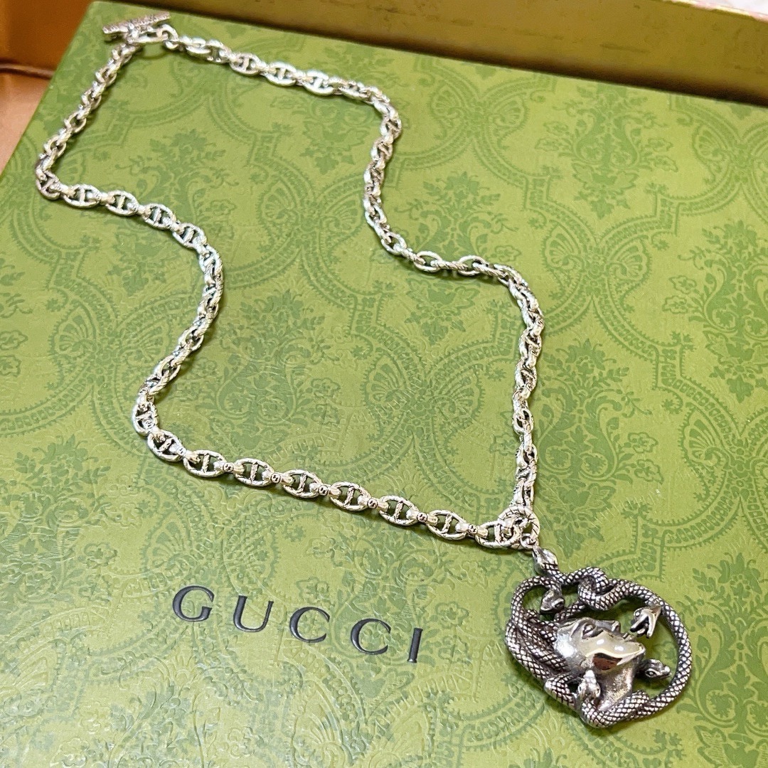 Gucci luxury necklace 2