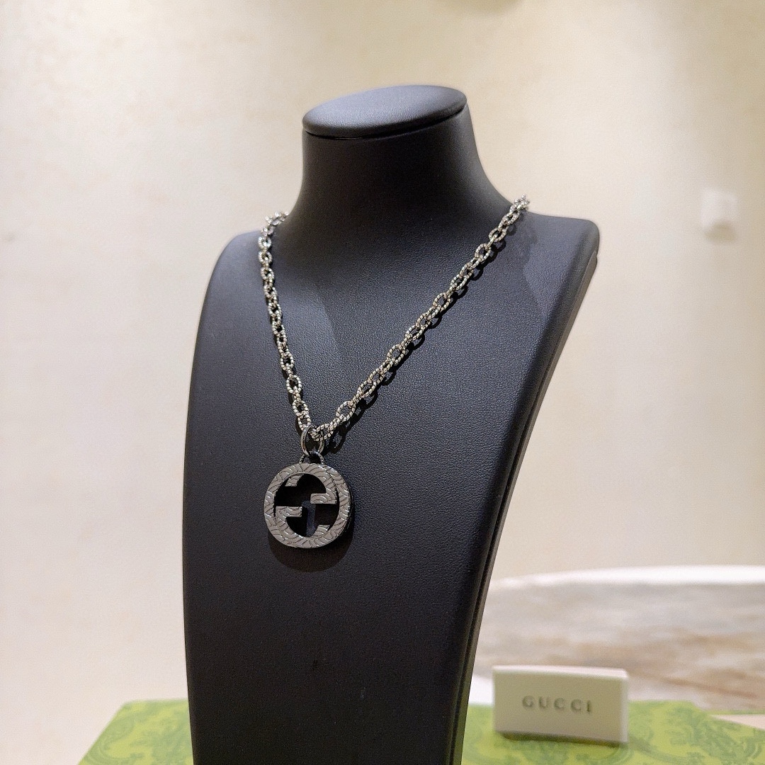 Gucci luxury necklace 2
