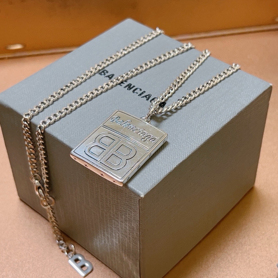 货🔹🔹新品 巴黎世家项链 Balenciaga 新款项链🔹 细节做工精细 每个细节流程到位 设计工艺精细 款 设计独特 复古风格 法国 7