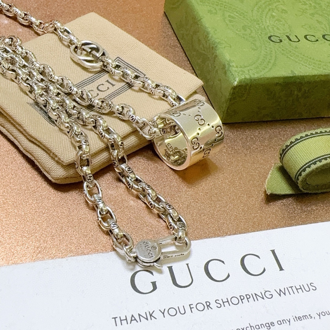 Gucci luxury necklace