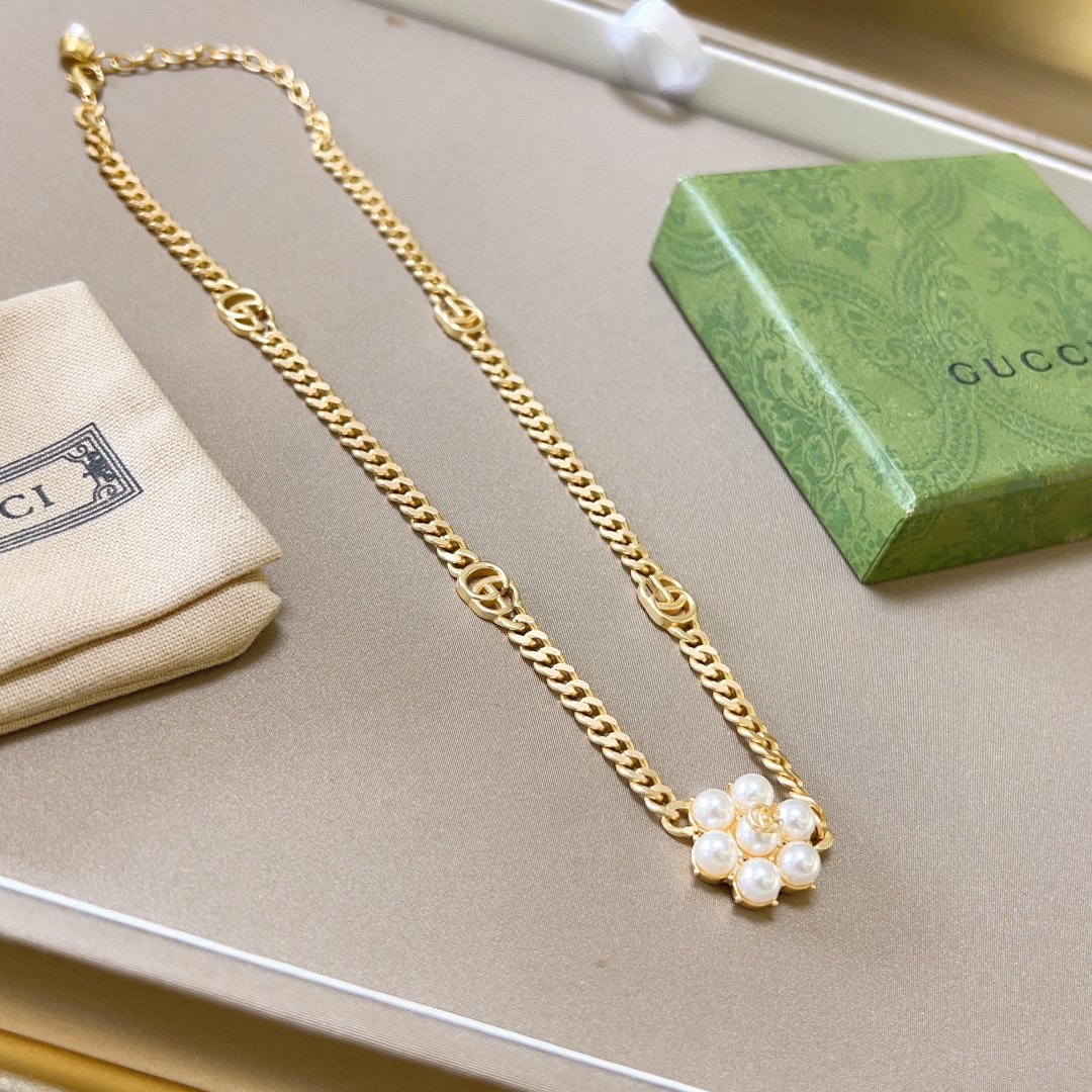 Gucci luxury necklace 6