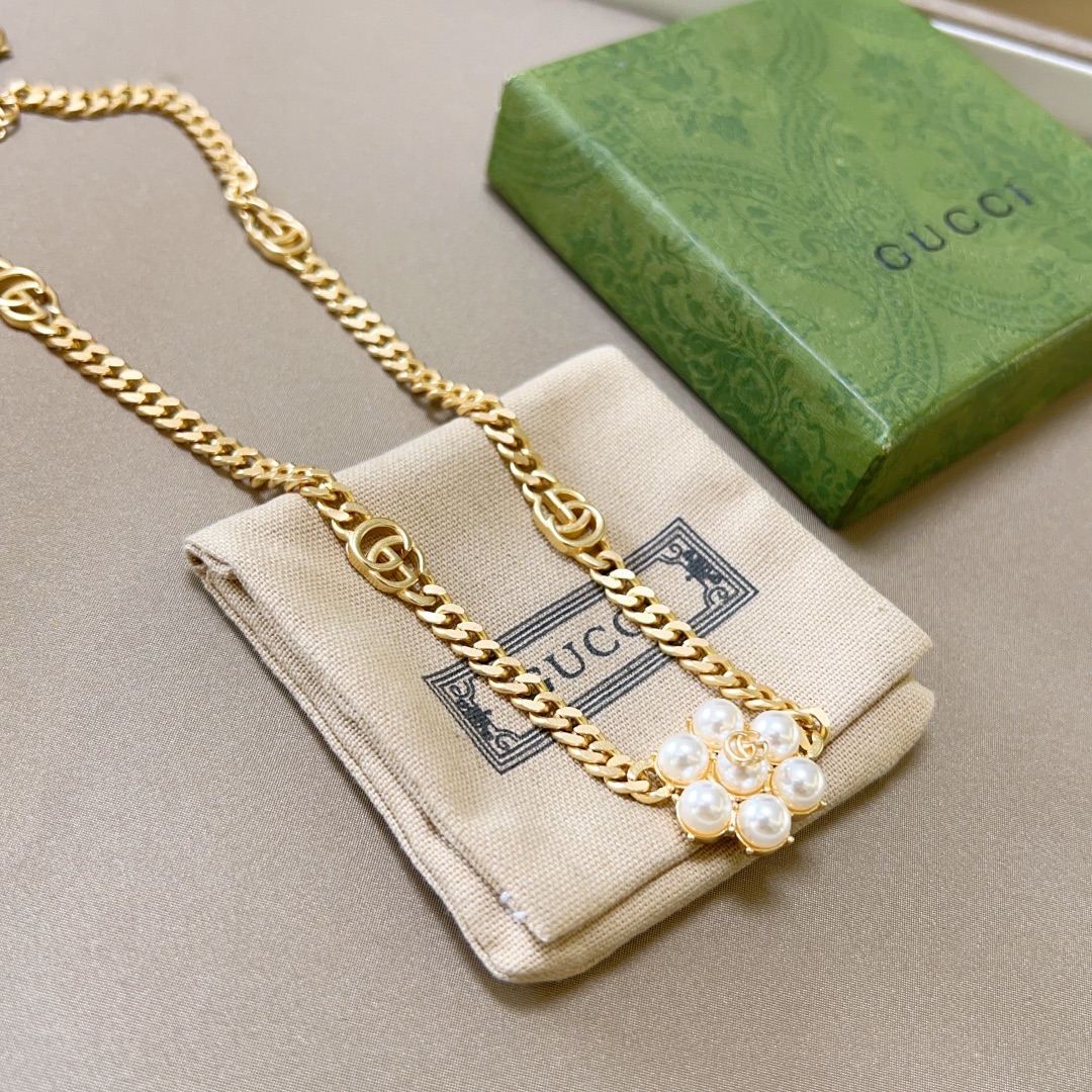 Gucci luxury necklace 4