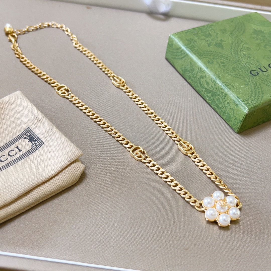 Gucci luxury necklace 2