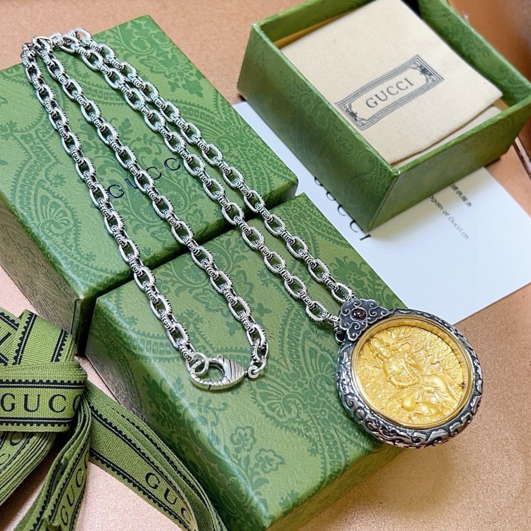 Gucci luxury necklace 4