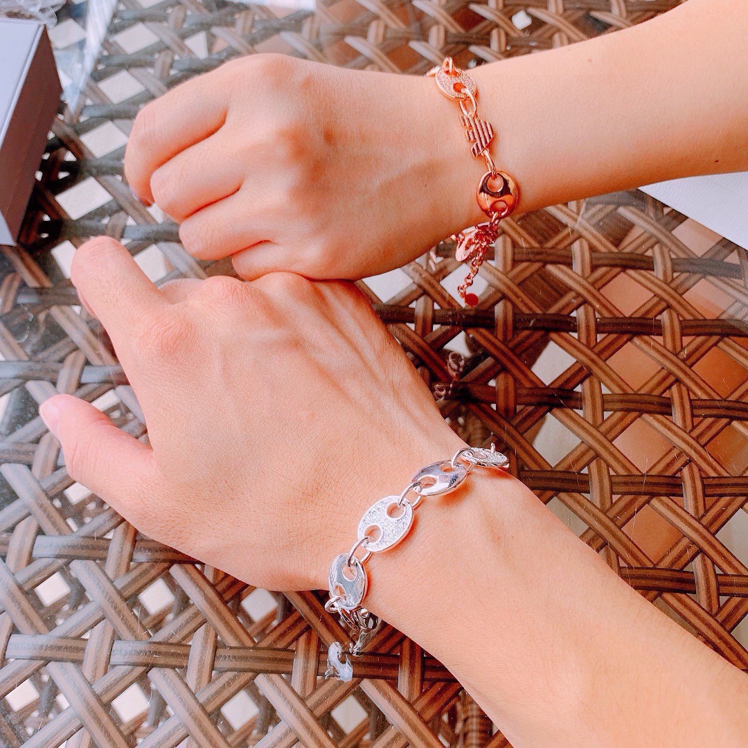 ¥ 300 Armani official network synchronizing the Amani bracelet with the same man and woman as the Amani 足 克 ! ! ! ! - 图片 3
