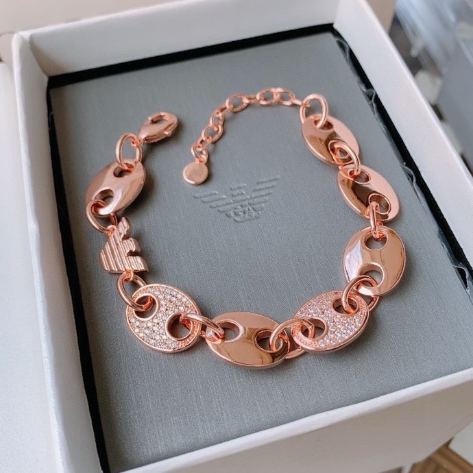 ¥ 300 Armani official network synchronizing the Amani bracelet with the same man and woman as the Amani 足 克 ! ! ! ! - 图片 1