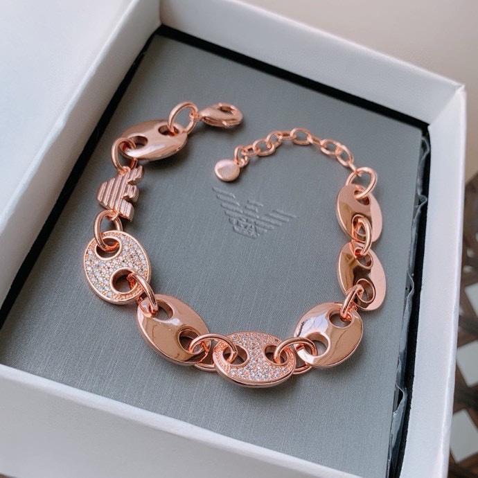 ¥ 300 Armani official network synchronizing the Amani bracelet with the same man and woman as the Amani 足 克 ! ! ! ! - 图片 4