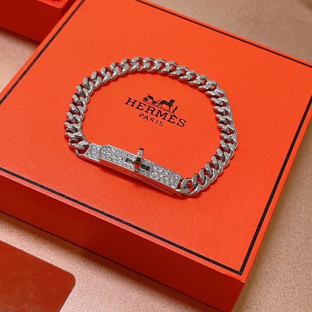 Hermès luxury bracelet 4