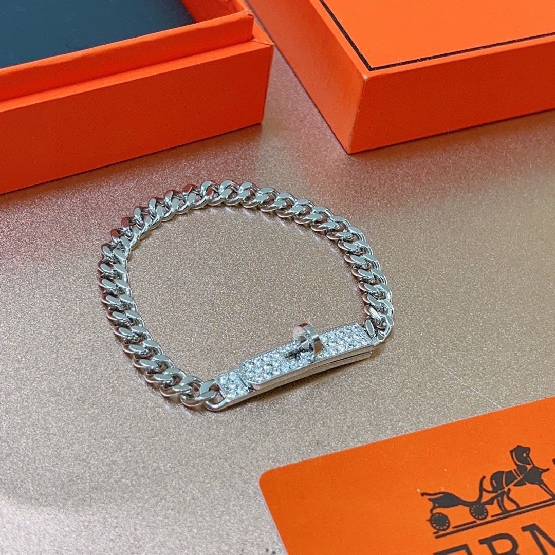 Hermès luxury bracelet 8