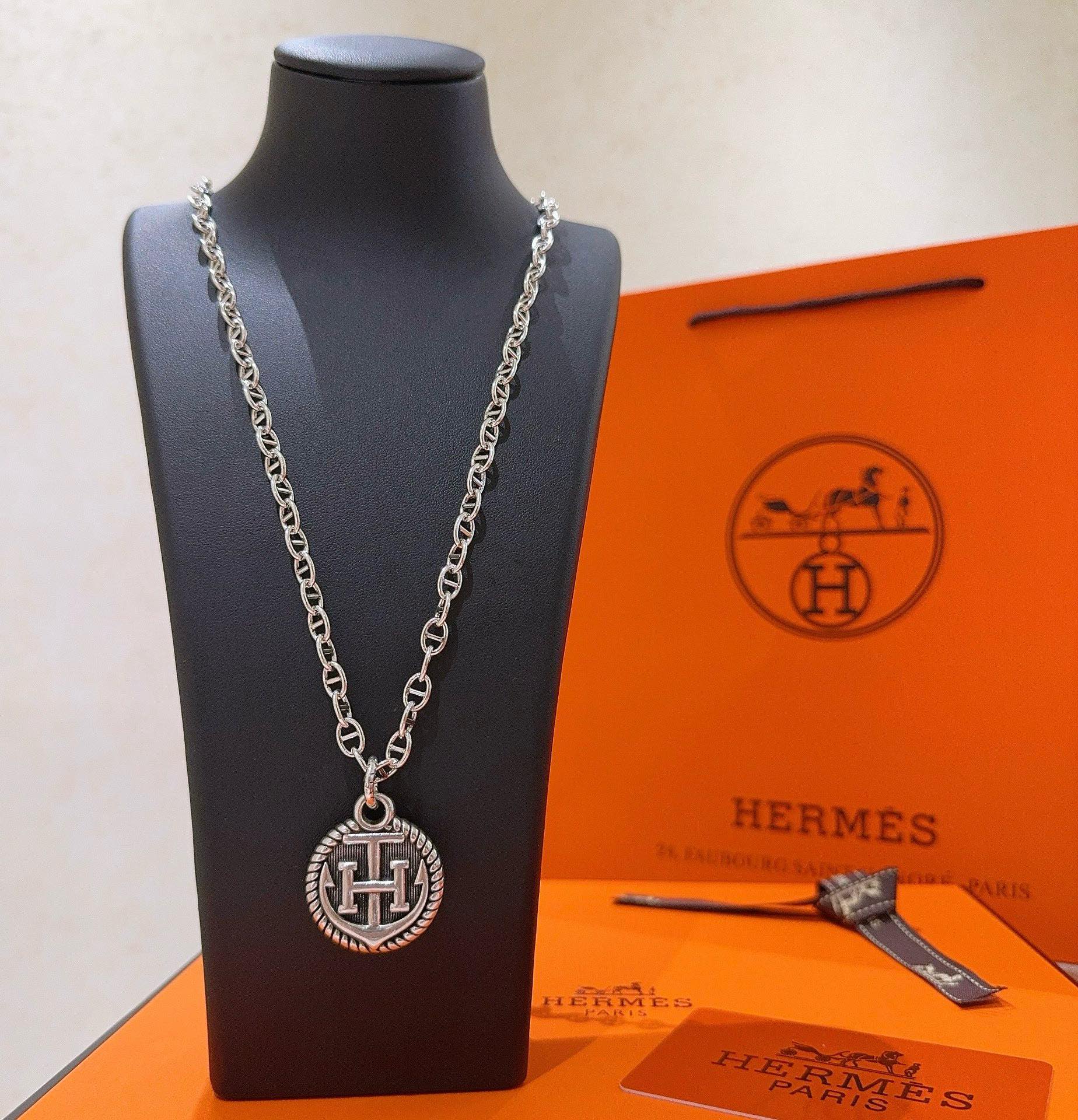 Hermès luxury necklace