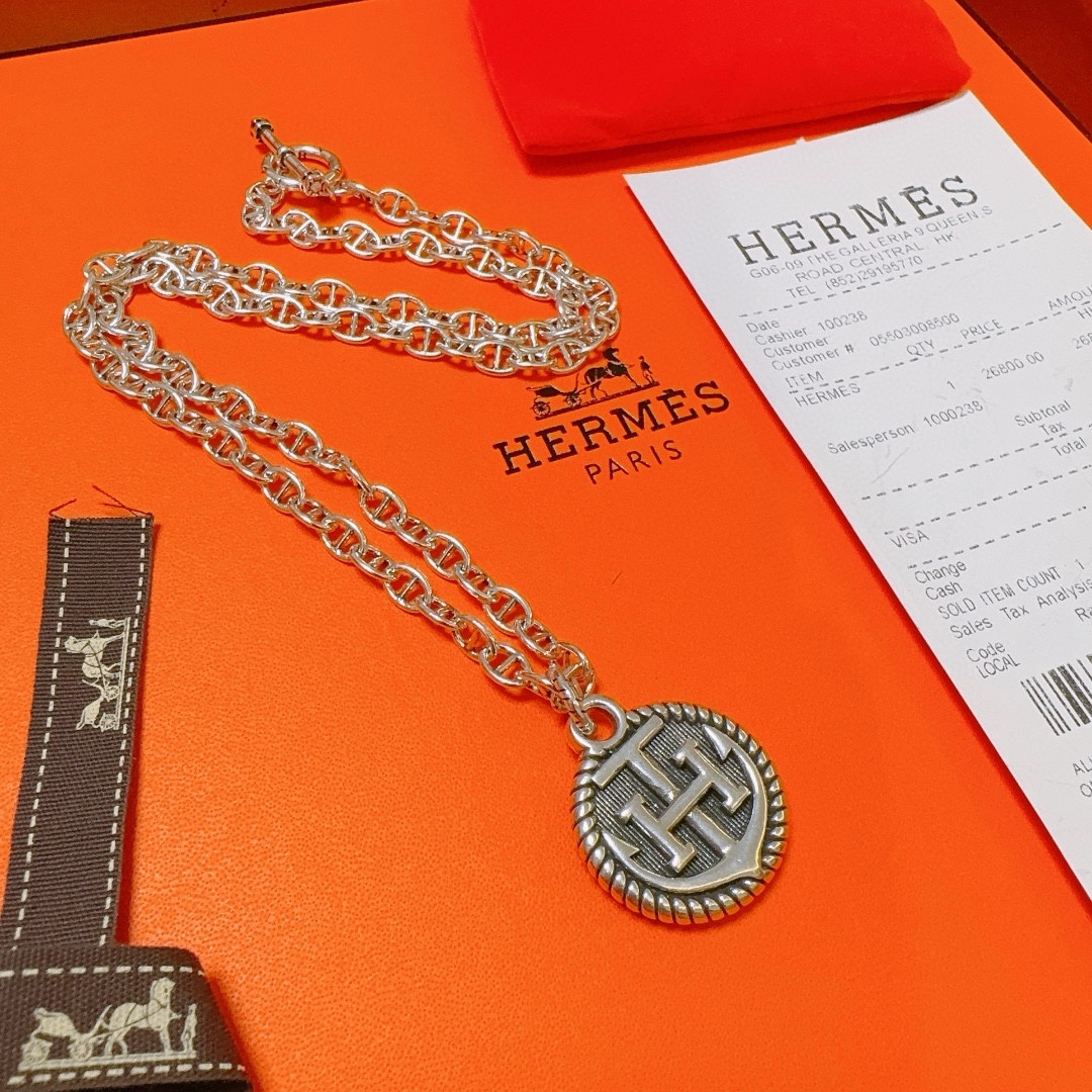 Hermès luxury necklace 2