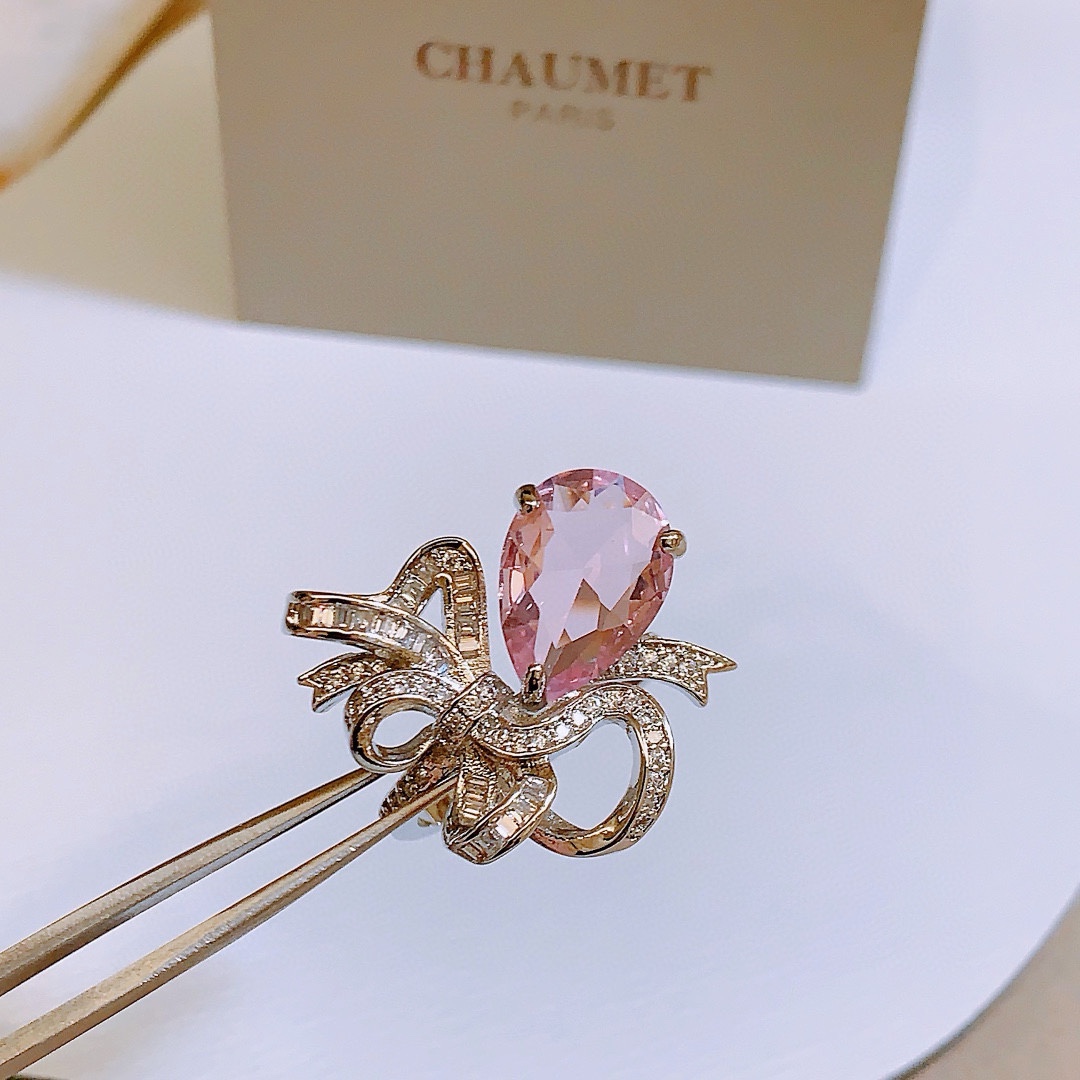 NO:106424,Chaumet, Paris, Crown, Love Series, Shangmei Ring, Diamond Ring Series, Seiko Inlay Design is indeed extraordinary, Exclusively launched, using imported German electroplated thick gold, does not fade but is allergic, exclusively customized super flash high carbon diamond, beautiful and beautiful, fall in love with it at a glance, self-adjust the number of codes, jewelry quality, chaumet, ring19860909批Chaumet 尚美巴黎 加冕 爱系列 尚美戒指 钻戒系列 精工镶嵌的设计果然非凡脱俗 独家开版 采用德国进口电镀厚金 不褪色不过敏 独家订制超闪高碳钻 美翻了美翻了 一眼爱上 自行调节码数,饰品精品,chaumet,ring,Jewelry