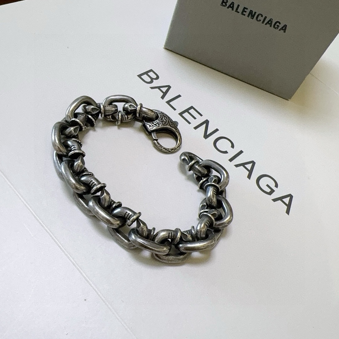 Balenciaga luxury bracelet 9