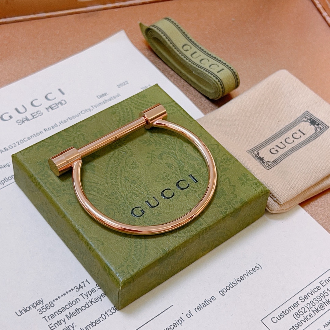 Gucci luxury item 4