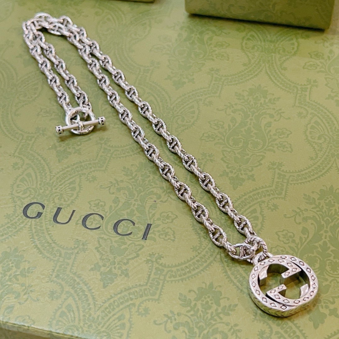 Gucci luxury necklace 9