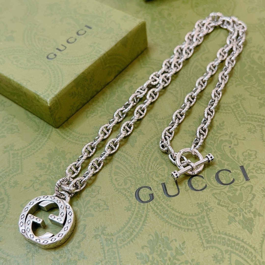 Gucci luxury necklace