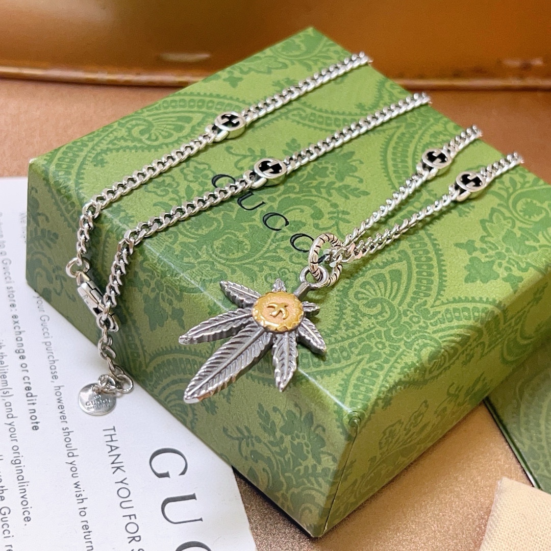 Gucci luxury necklace 8
