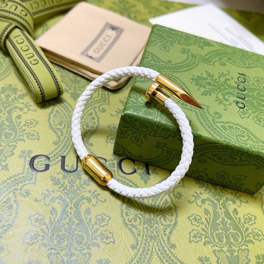 Gucci luxury bracelet 2
