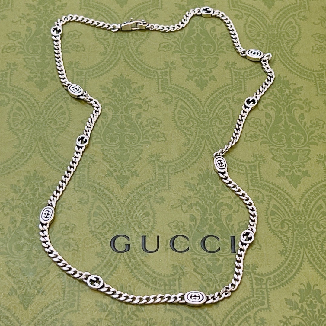 NO:106147,Praise, no explosion, no release, the first choice for online celebrities selling goods in Douyin, the latest model of Gucci necklace, the chain is higher, the same style as star Anger Forest series double g retro 12G Gucci necklace, makes high-end clothes more elegant, and more brand-name and personality when going out, details are used to treat the version, non-market bright style, this model has been released, the best-selling model in Gucci is very easy to match, fine jewelry, gucci, necklace19860909批  不爆不发 抖音带货网红首选 古驰项链最新款链条档次更高明星同款Anger Forest系列双g复古12G古驰项链 让高档的衣服搭配更有气质 出去更有牌面和个性 细节对版做旧处理 非市面亮面版型 这款一直在出 古驰里面热卖款 非常好搭配,饰品精品,gucci,necklace,Jewelry