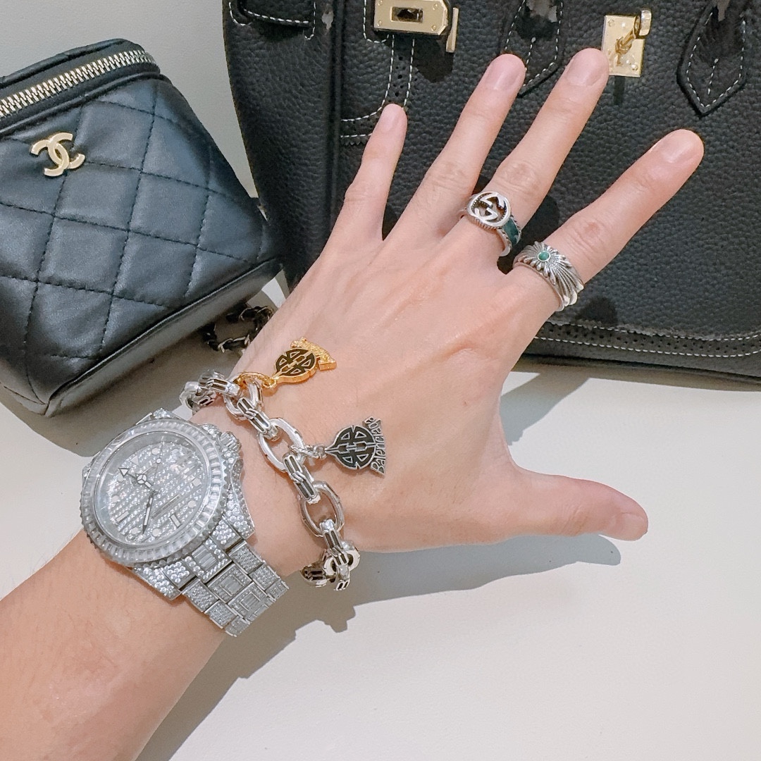 Balenciaga luxury bracelet 3