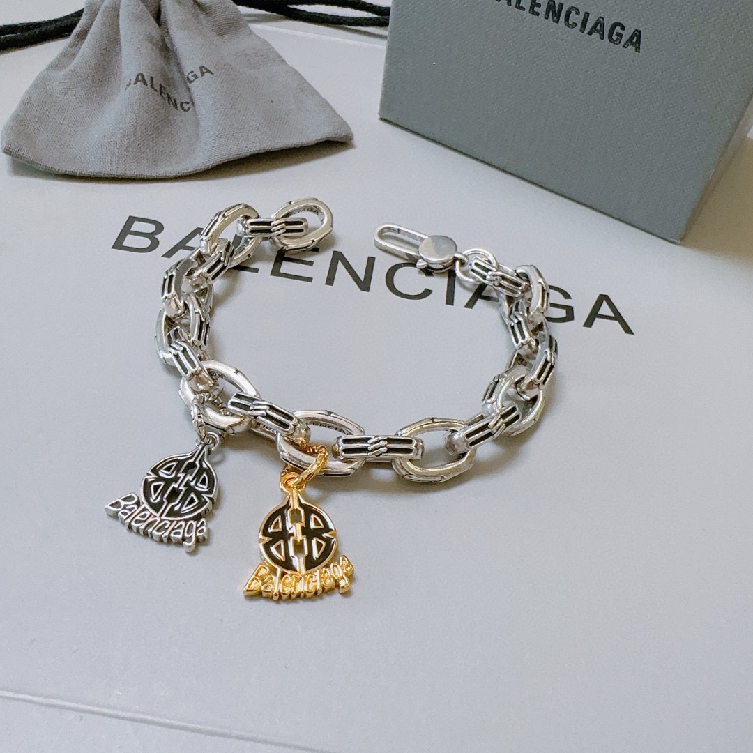 Balenciaga luxury bracelet 4