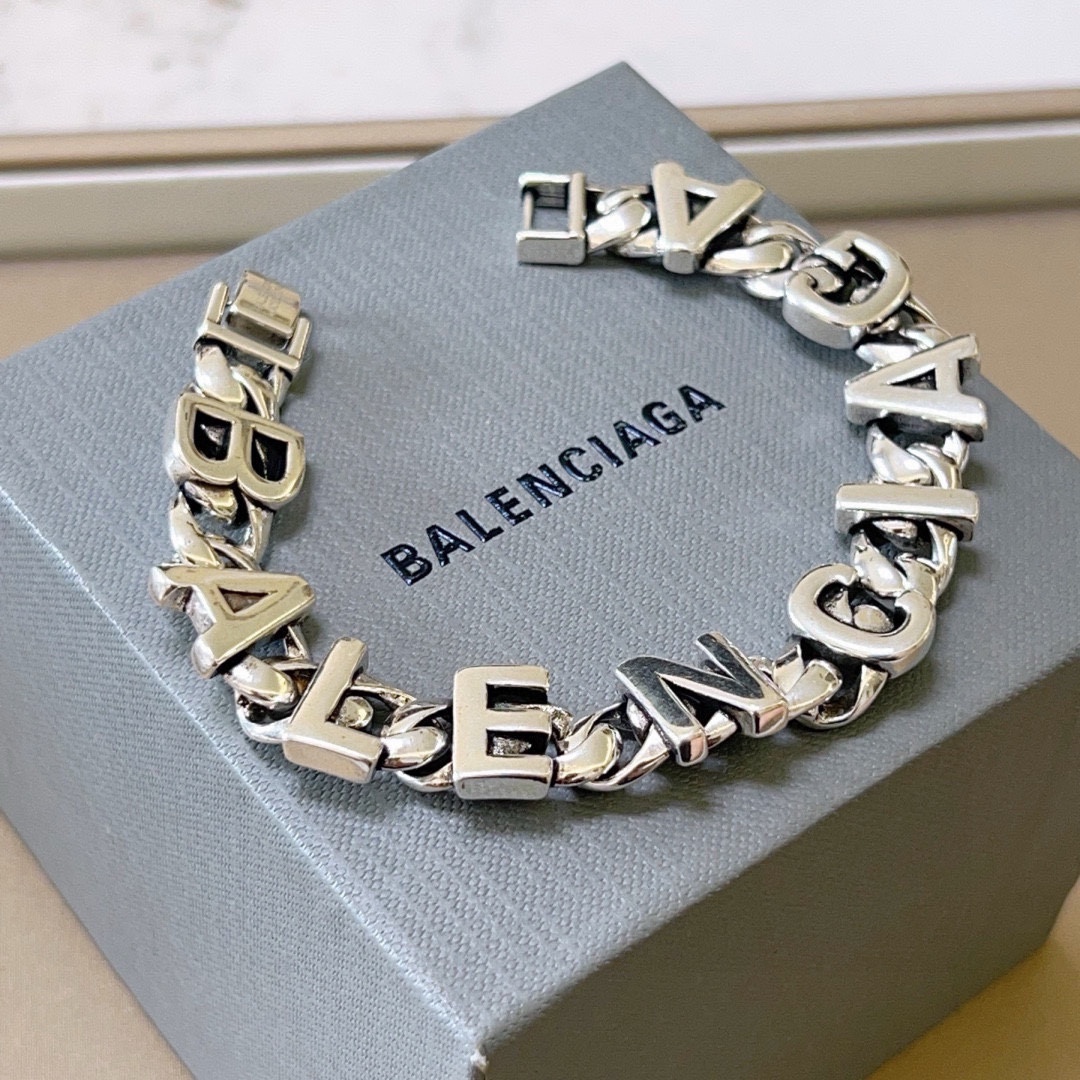 货🔹🔹新品 巴黎世家 Balenciaga手链🔹巴黎世家手链 男士款 设计独特 前卫 男女必备 5