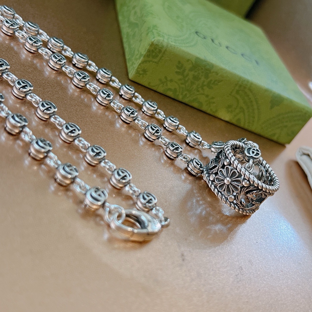 Gucci luxury necklace 4