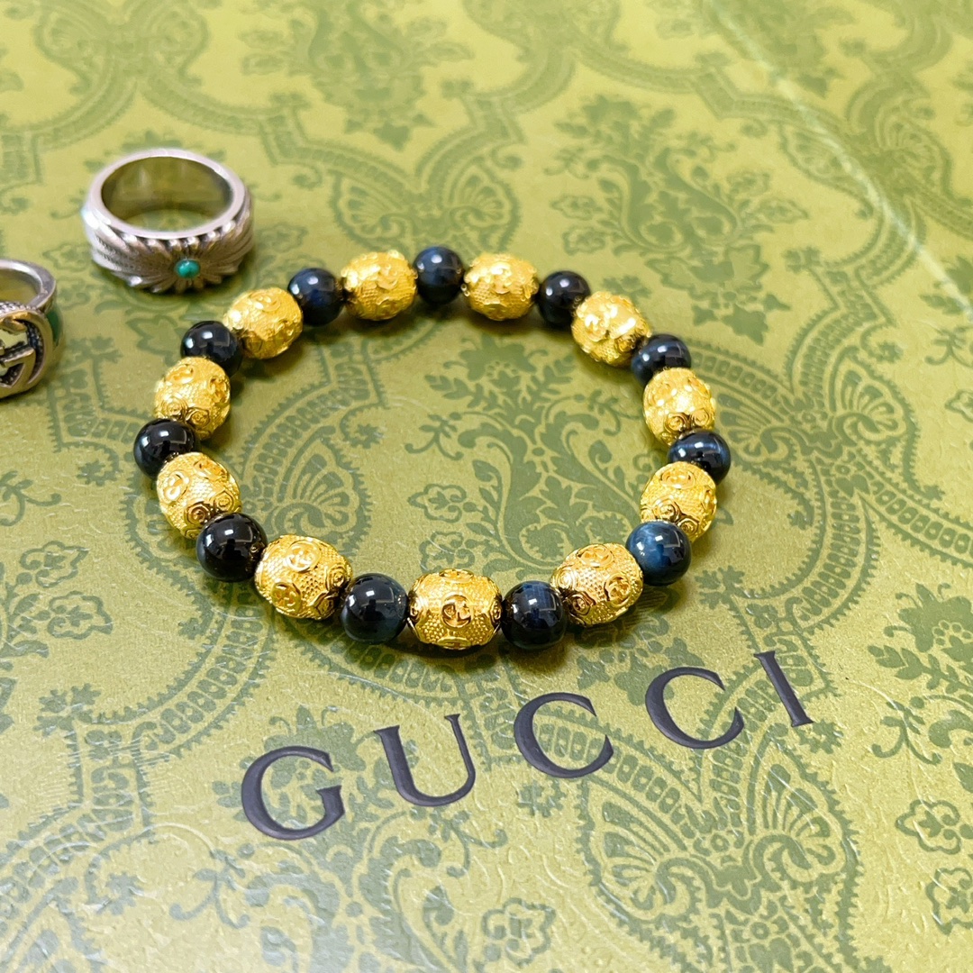 Gucci luxury bracelet 2