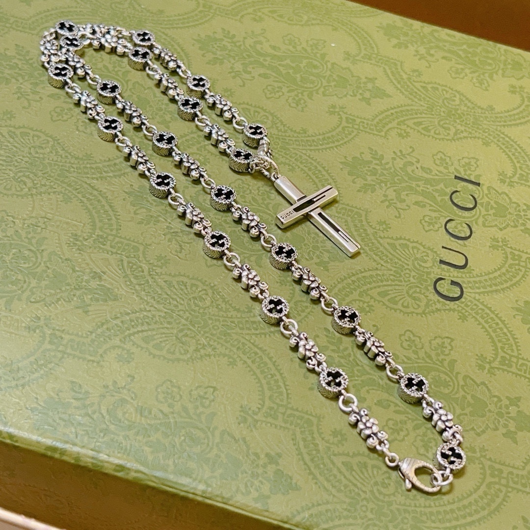 Gucci luxury necklace
