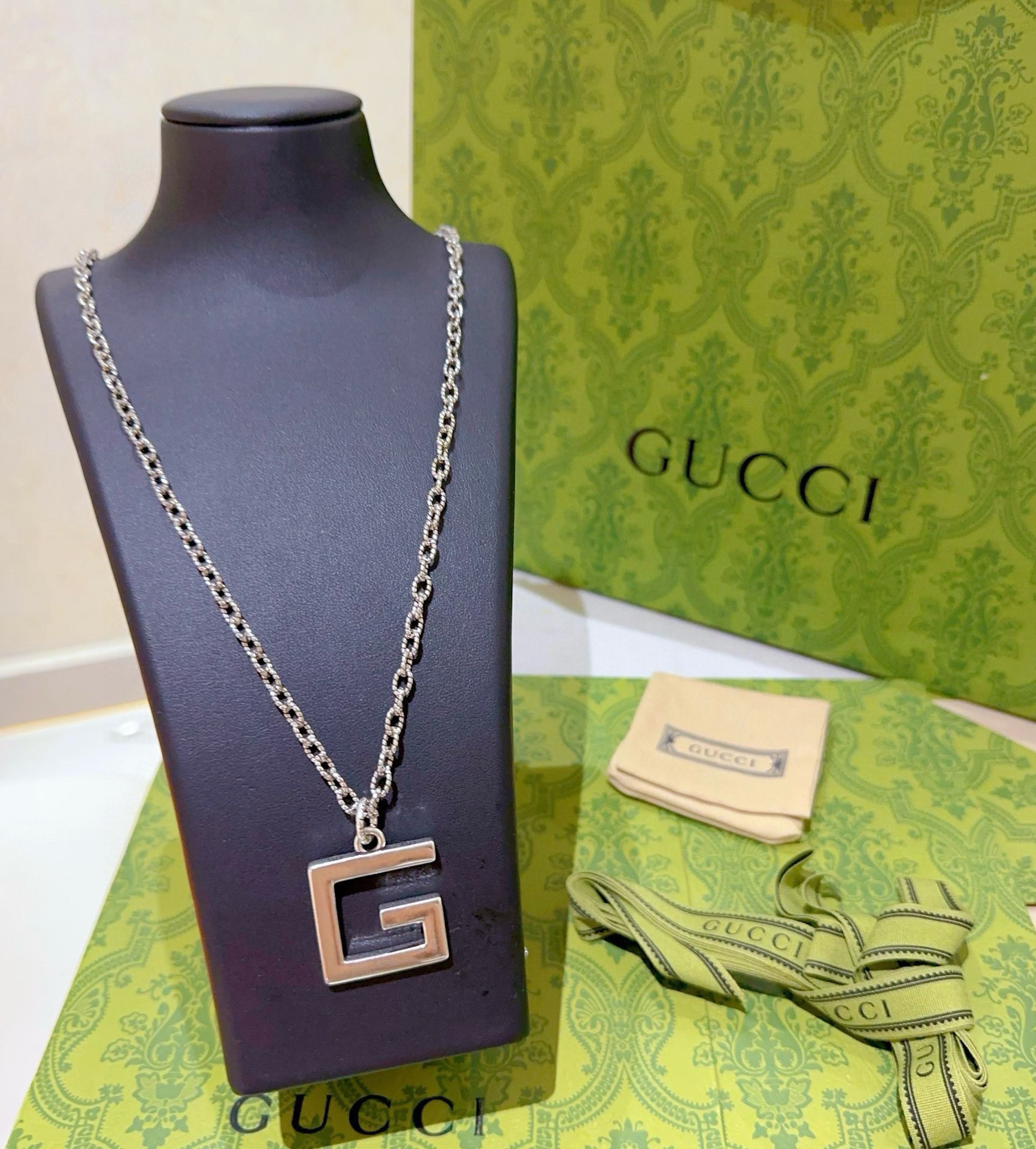 Gucci luxury necklace 2