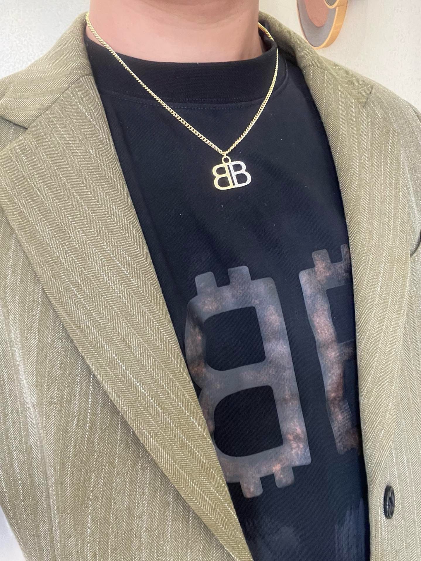 Balenciaga luxury necklace 3
