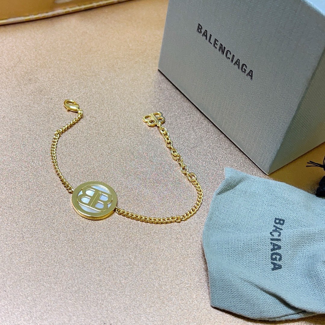 Balenciaga luxury bracelet 4