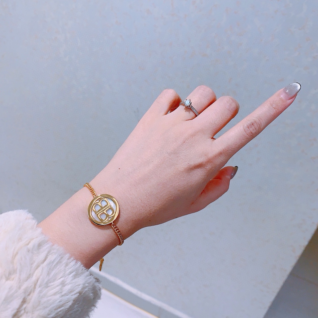 Balenciaga luxury bracelet 3